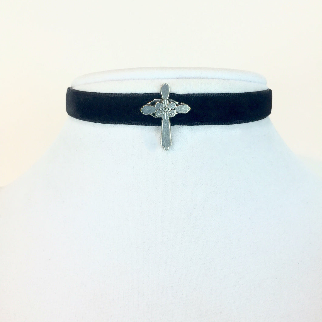 Ninetta Choker.