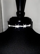 Barbed Wire Choker.